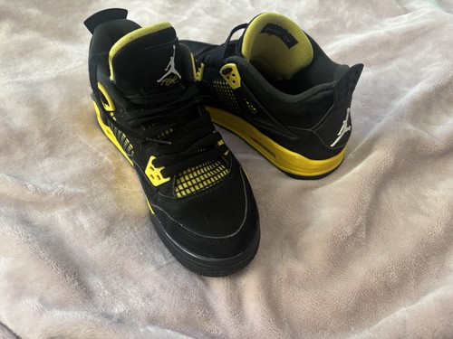 Air jordan retro yellow - 4,